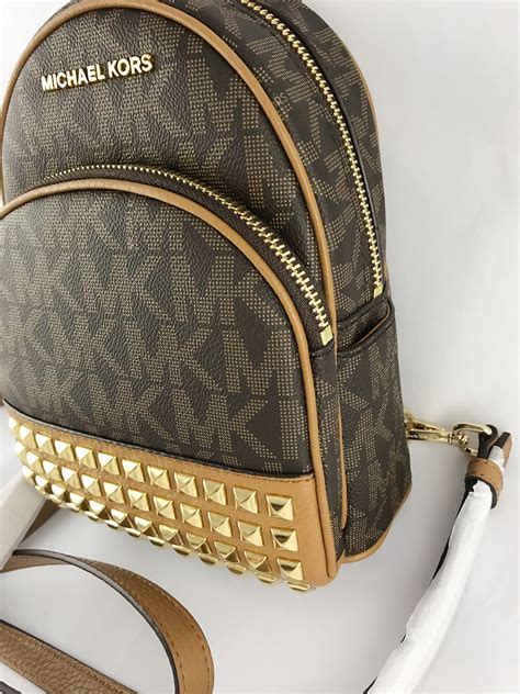 michael kors mini backpack reviews.